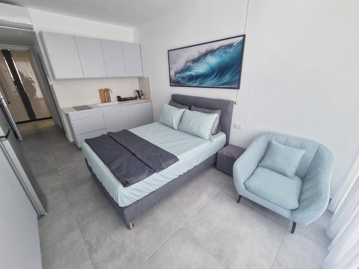 חוויה בכיכר Netanya Exterior foto