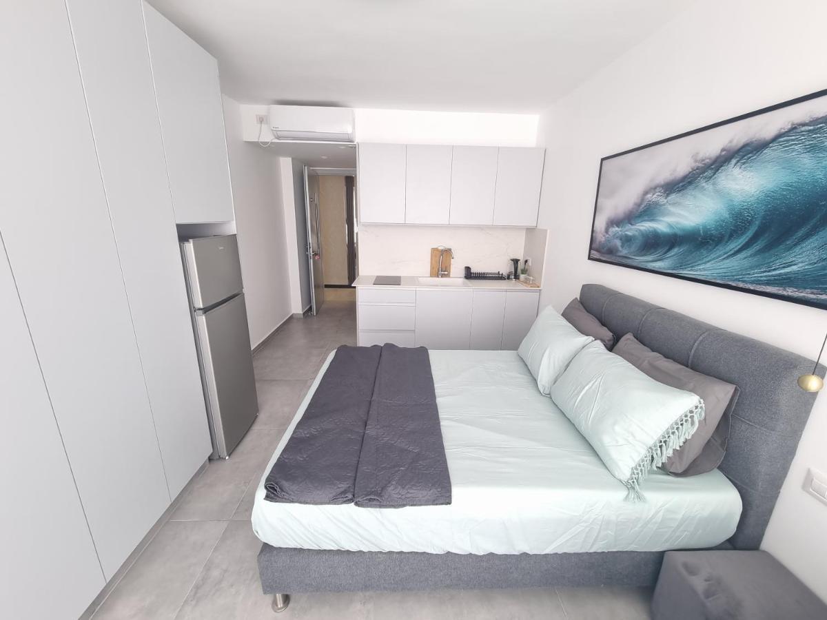 חוויה בכיכר Netanya Exterior foto
