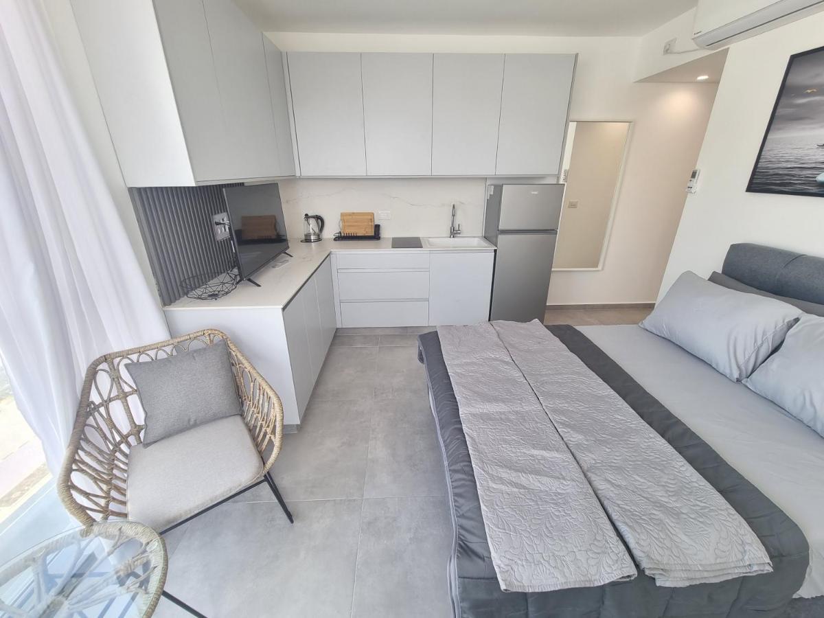 חוויה בכיכר Netanya Exterior foto