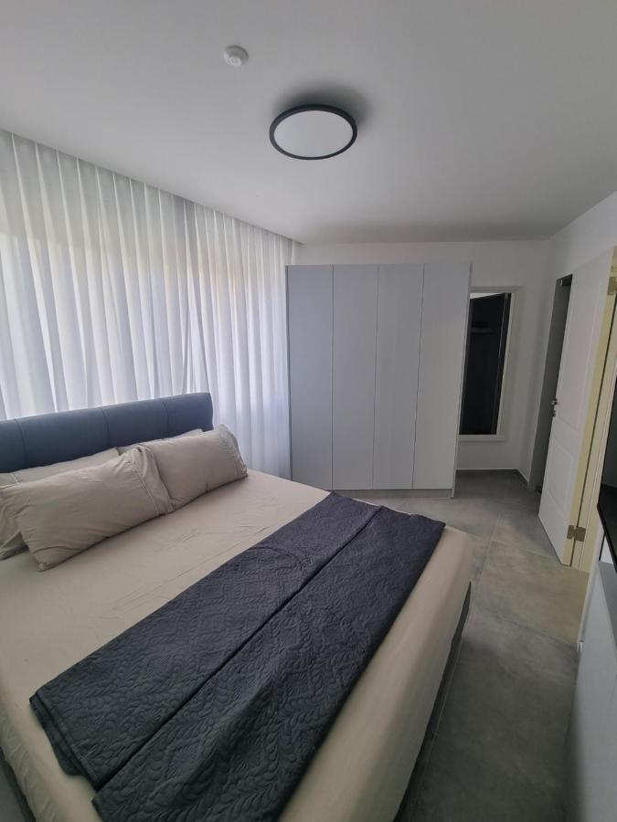 חוויה בכיכר Netanya Exterior foto