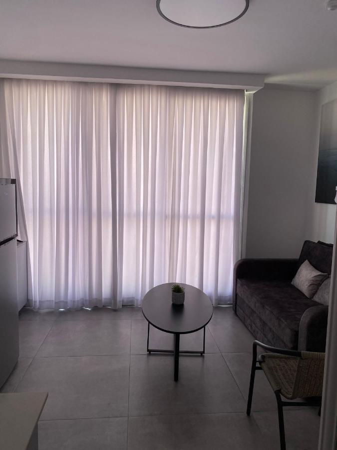 חוויה בכיכר Netanya Exterior foto